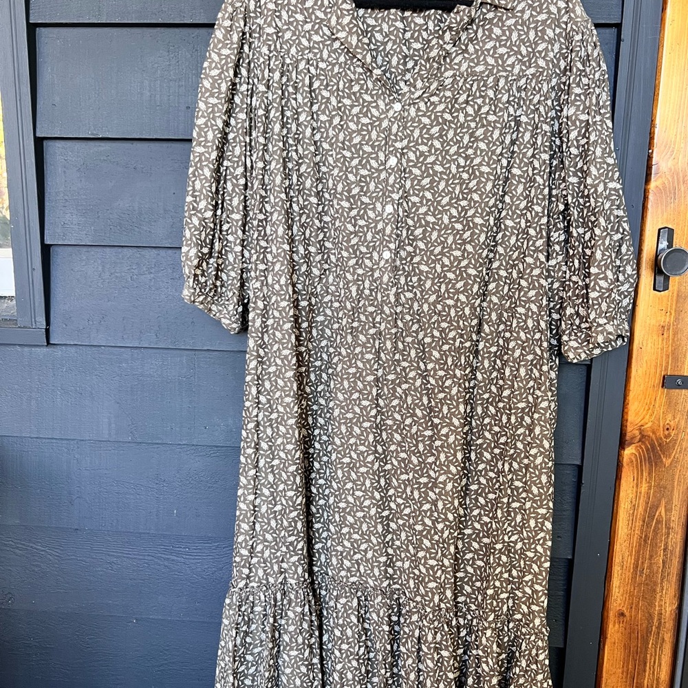 Esby Phillipa Dress in Basil Ristra Print - Picture 3 of 5